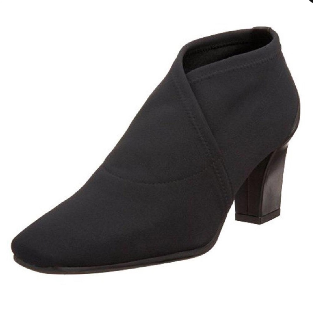 Donald J Pliner Reya 2 Elastic Bootie, Sz 6